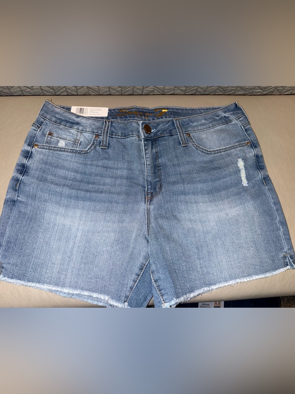 Seven7 Women’s Light Blue Denim Shorts
